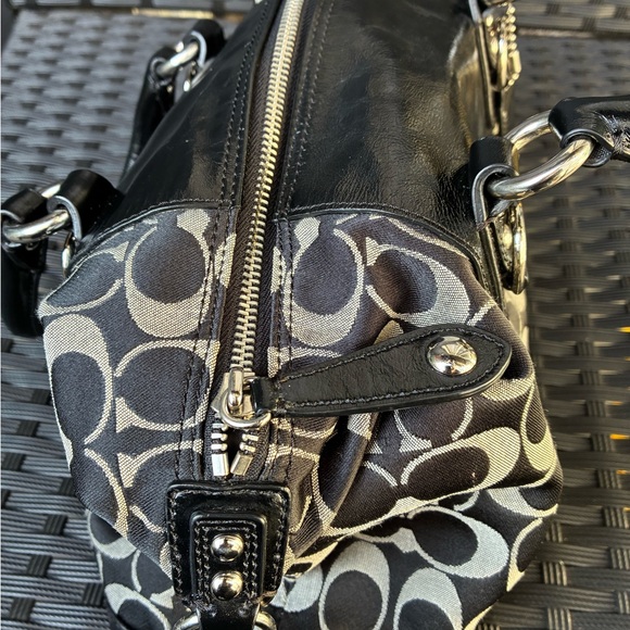 COACH BAG,Coach Black and Gray Signature Satchel - Picture 12 of 15